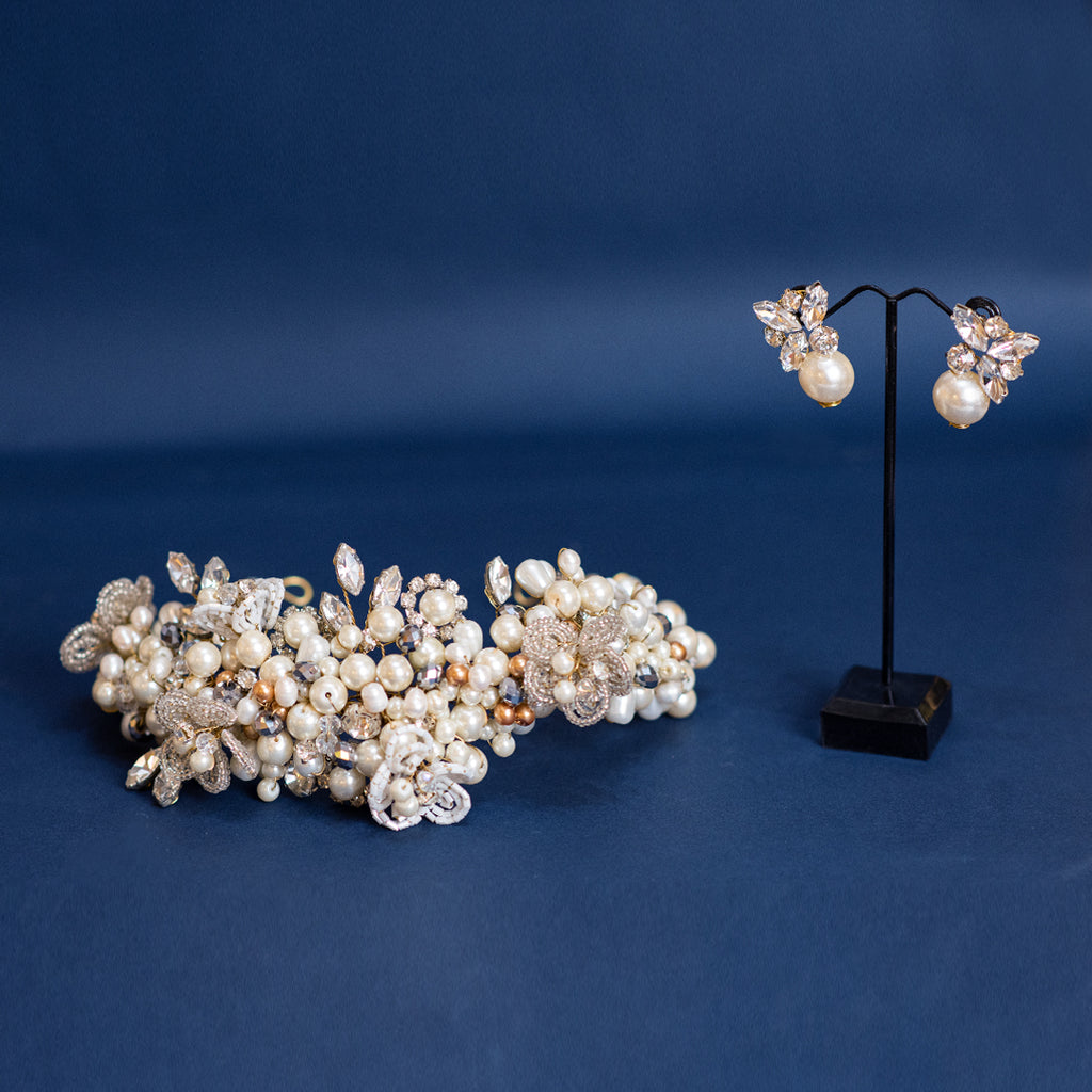 Pearl hairpiece and earrings 