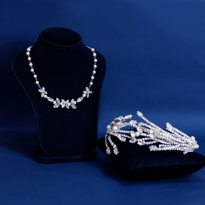 Pearl necklace and pearl headband 