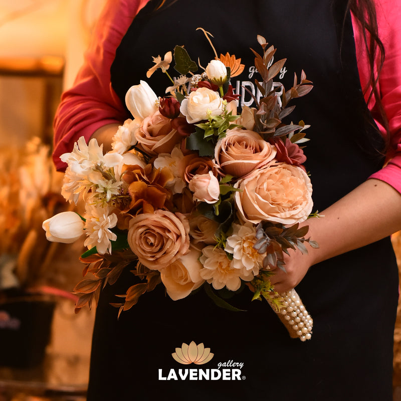 Semon peony .Semon and cafe roses 
Small semon roses.Semon small gerbera.Red small gerbera and Mix Leaves