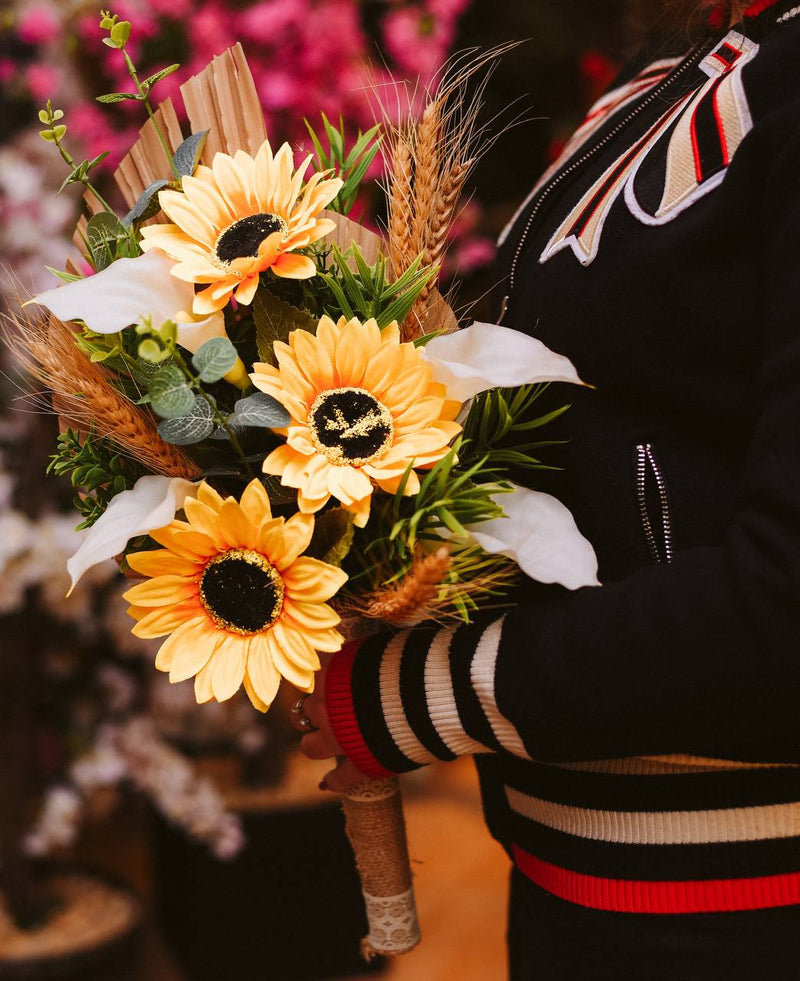 Artificial sunflower.Artificial calla and
dryers